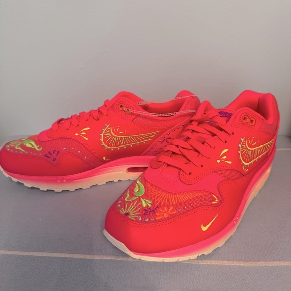 NEW Nike Air Max 1 Premium Dia De Muertos  Sneakers with Embroidered Design - Picture 3 of 10